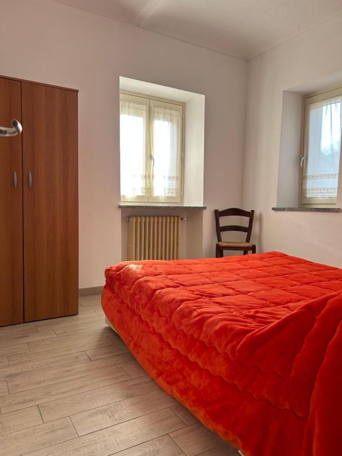 Takapradalu Villa Cisterna dʼAsti Eksteriør billede