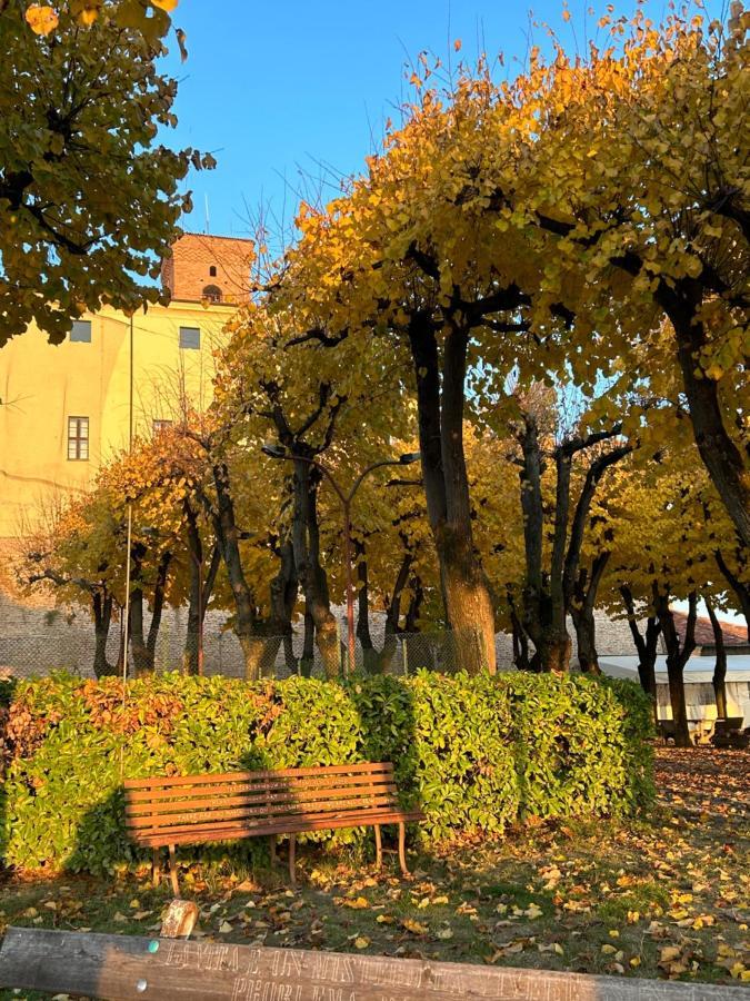 Takapradalu Villa Cisterna dʼAsti Eksteriør billede